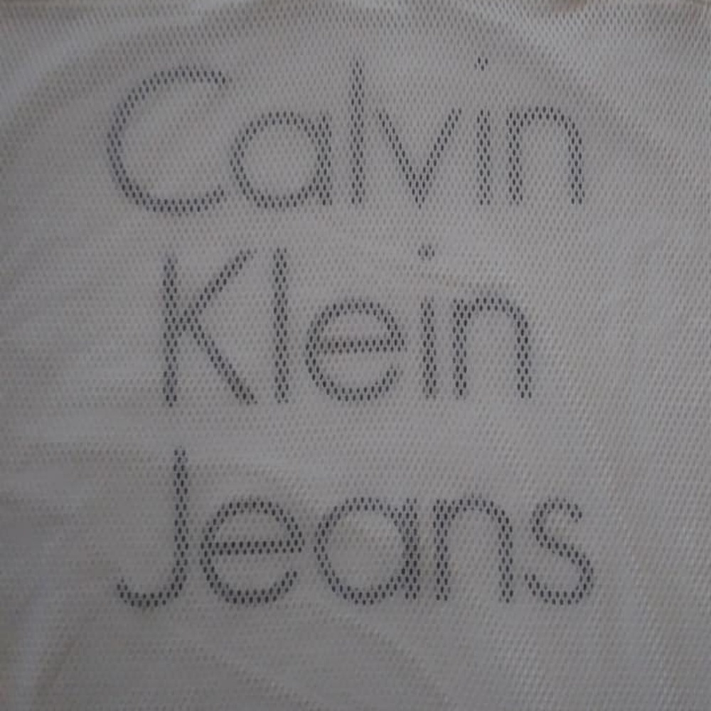 *SOLD/Other Online Site Men's Calvin Klein T-Shirt - Picture 2 of 4